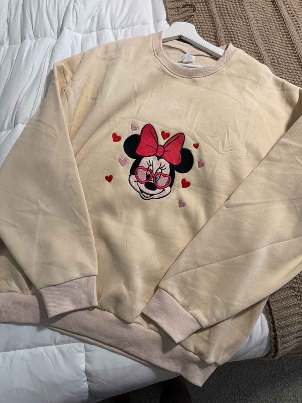 Beige Minnie Mouse Graphic Sweatshirt - Casual Women's Sweater